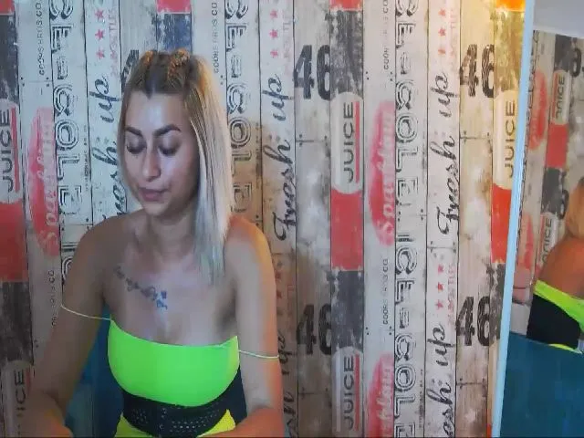 Live sex webcam photo for RubbyKalifha #262565909