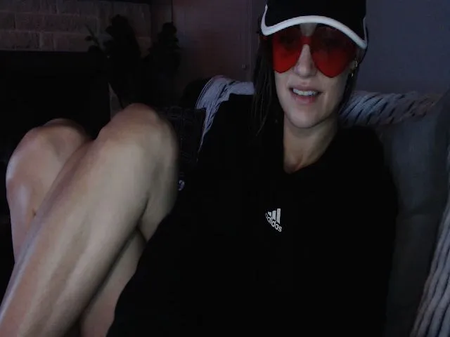 Live sex webcam photo for AudryLikes #261211990