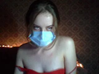 Live sex webcam photo for MuaMuaMary11 #240578305