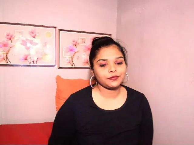 Live sex webcam photo for Indiankimmy #264159360