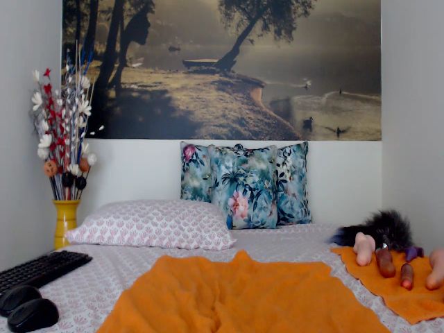 Live sex webcam photo for AikoTailor #287876388