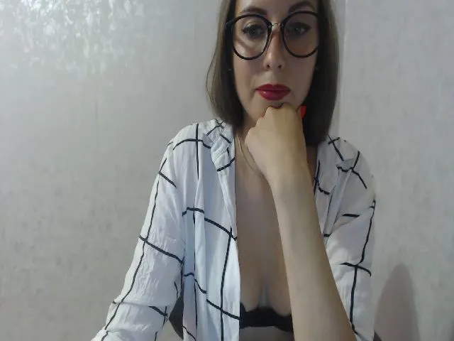 Live sex webcam photo for MellanyShy #256945494