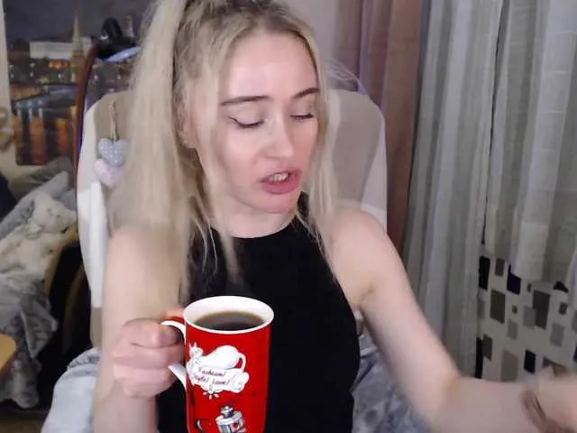 Live sex webcam photo for xyliganka777 #247474076