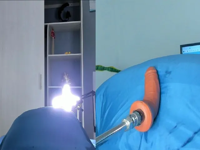 Live sex webcam photo for Sweetgoddess2 #252274584