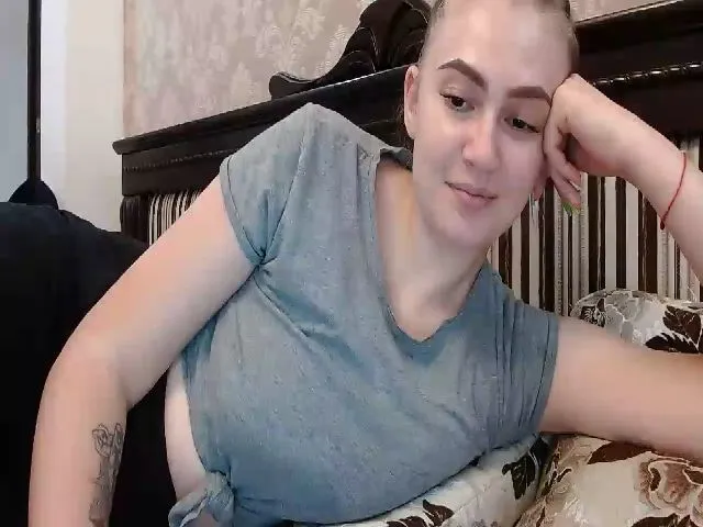 Live sex webcam photo for Miss_Bouncy #253923857