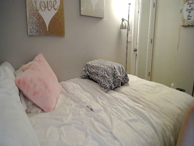 Live sex webcam photo for BowToPrincess #262393686