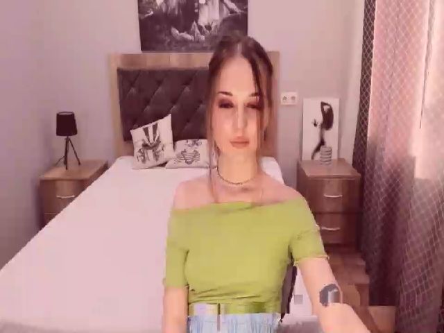 Live sex webcam photo for AmyGarden #263144568