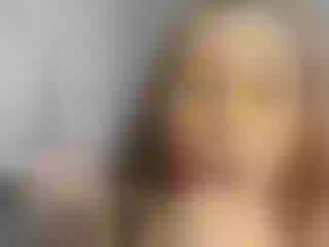 Live sex webcam photo for miacooper #244783587