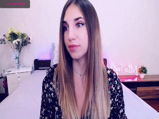 Live sex webcam photo for AnastashaGray #253419538