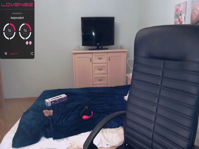 Live sex webcam photo for Alana_Kelly #255475606