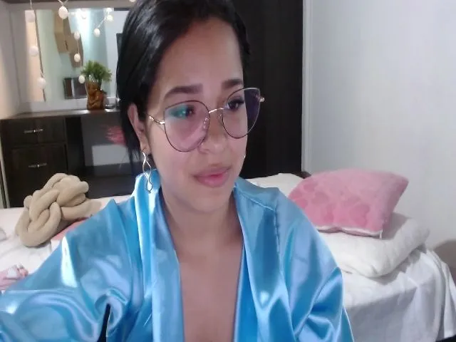 Live sex webcam photo for Gina_reid #252860597