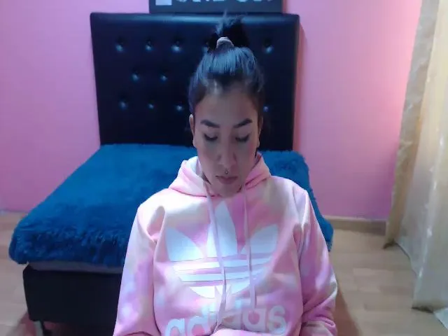Live sex webcam photo for Emmaafox #255447275