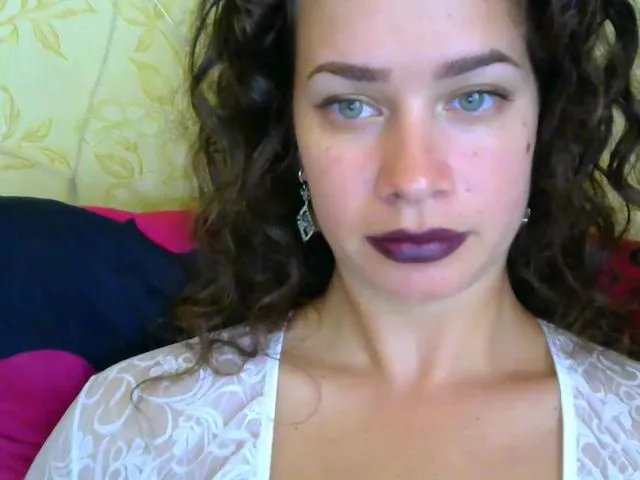 Live sex webcam photo for SofiAmeli #262623038