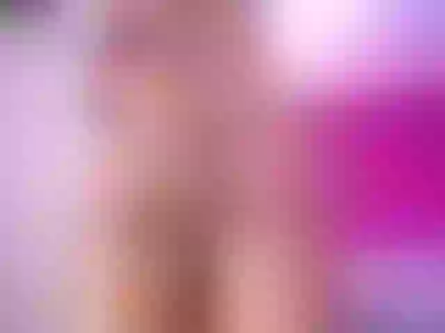 Live sex webcam photo for EmmySweett #255200795