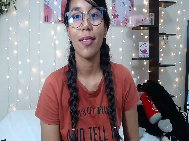 Live sex webcam photo for JOLIE_ABALO #264135028