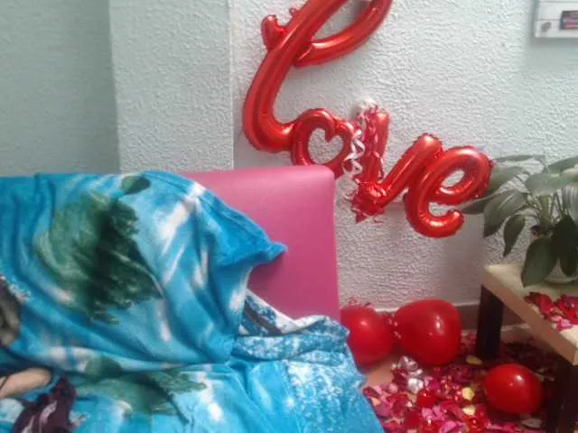 Live sex webcam photo for KattleyaGrey #241102639