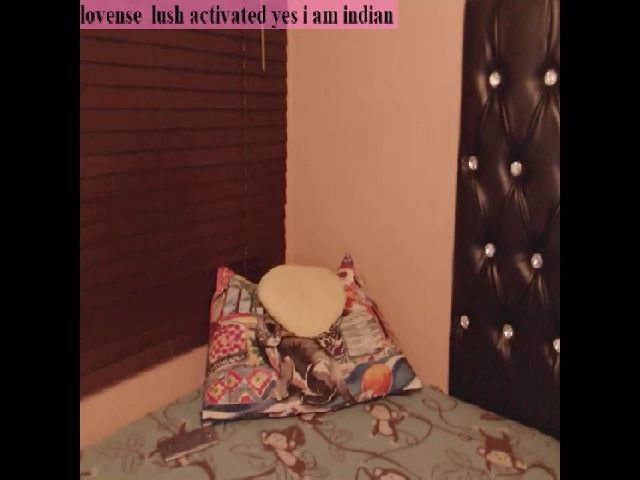 Live sex webcam photo for PARADISEQEEN #256677261