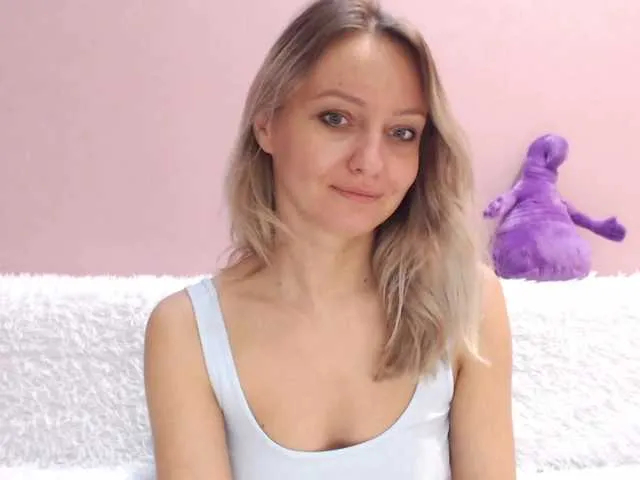 Live sex webcam photo for Gamora- #246356581