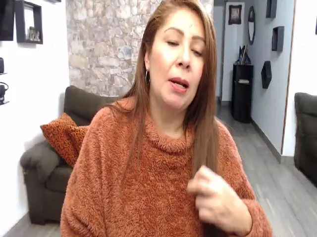 Live sex webcam photo for Zoefoxx #256190298
