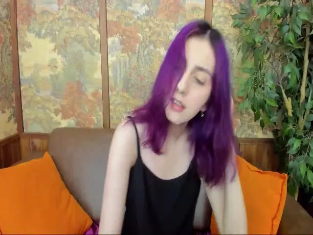 Live sex webcam photo for SarahBanks #264952112