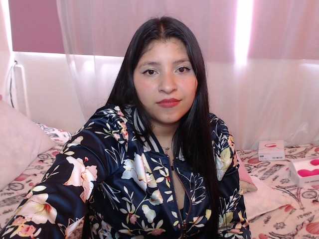 Live sex webcam photo for holly20a #287994904