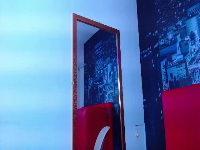 Live sex webcam photo for Haily_scot #257636066