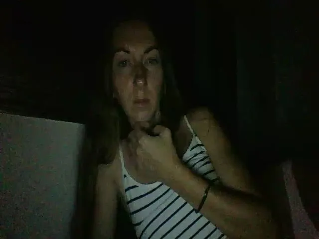 Live sex webcam photo for CheelyWilly #255756312