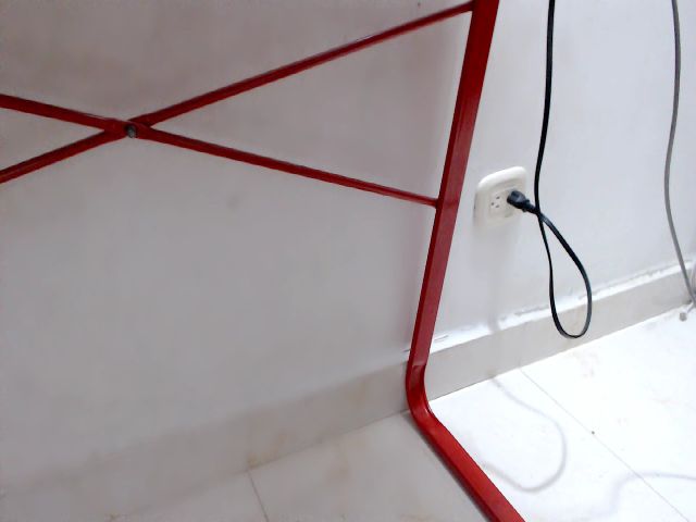 Live sex webcam photo for Angelina323 #257308165