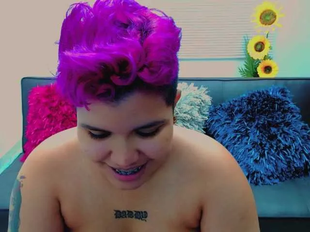 Live sex webcam photo for SamiBlue #249707739