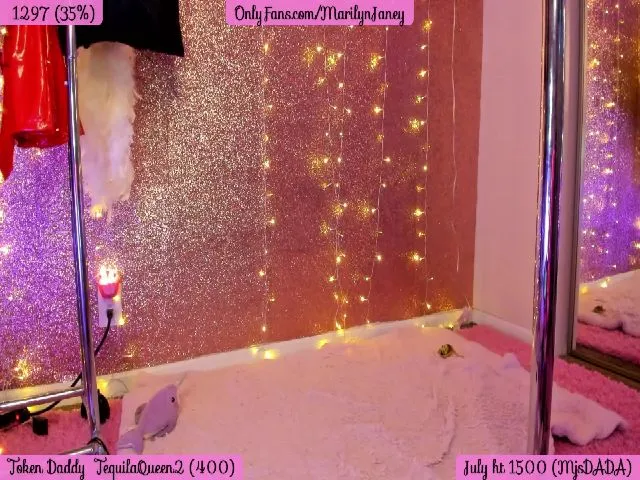 Live sex webcam photo for MarilynJane #257973317
