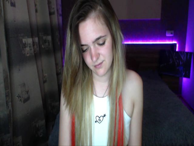 Live sex webcam photo for Ella_Hudson #265152755