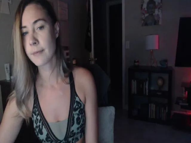 Live sex webcam photo for OhYesCeleste #264109528