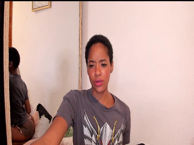 Live sex webcam photo for CleoFM #256166423