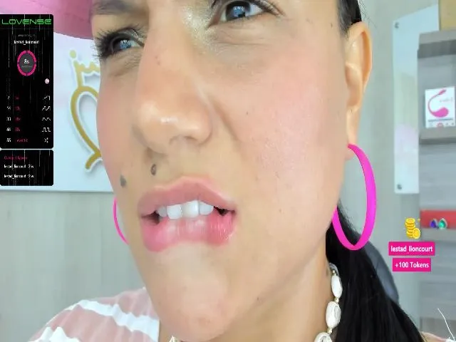Live sex webcam photo for Jimena_saenz #256168777