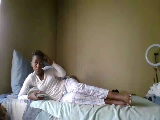 Live sex webcam photo for Rangerbootyy #263622137