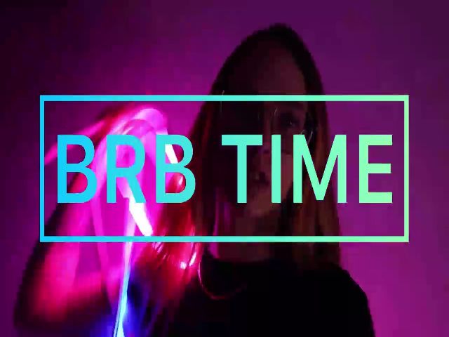 Live sex webcam photo for LisaMellow #260314186