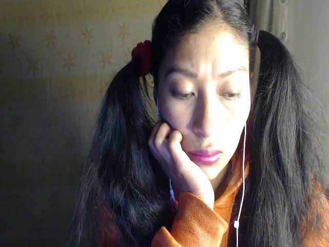 Live sex webcam photo for CHILENITAHOT #264683444