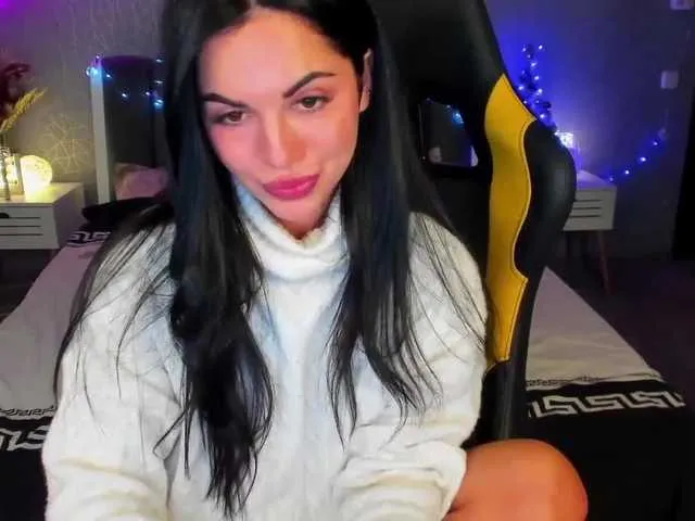Live sex webcam photo for RayLenee #240938346
