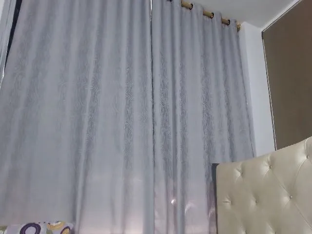 Live sex webcam photo for ScarletDsire #263703256