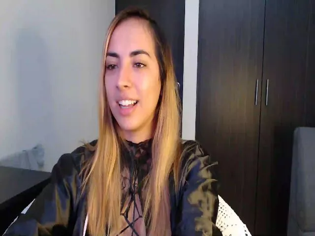 Live sex webcam photo for April_dew #254173794