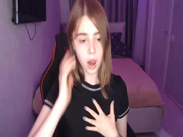 Live sex webcam photo for TriplePrinces #264432767