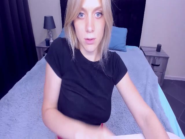Live sex webcam photo for MeganKind #253053632