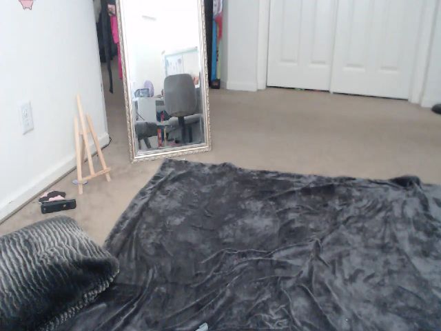 Live sex webcam photo for HollyLynnxo_ #263991134