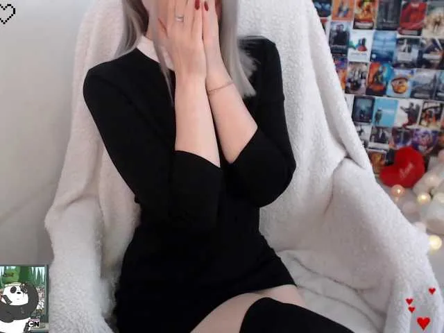 Live sex webcam photo for MoonYourLife #241158027