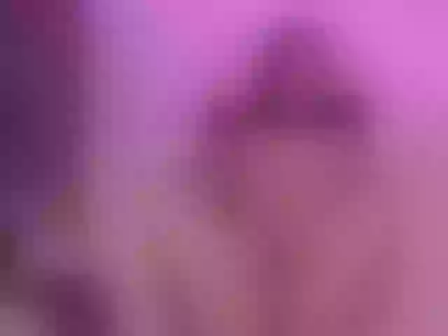 Live sex webcam photo for Sharlotte_e #262382131