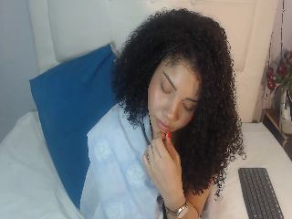 Live sex webcam photo for Madelene8 #252115107