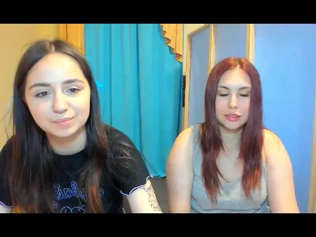 Live sex webcam photo for BeautiAmber #254117612