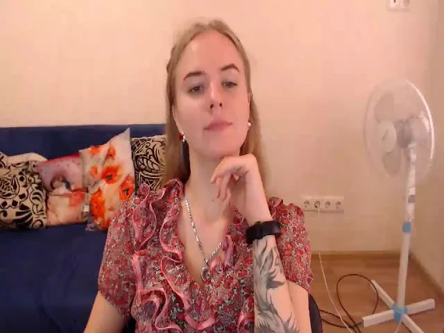 Live sex webcam photo for Limana_xo #260145405