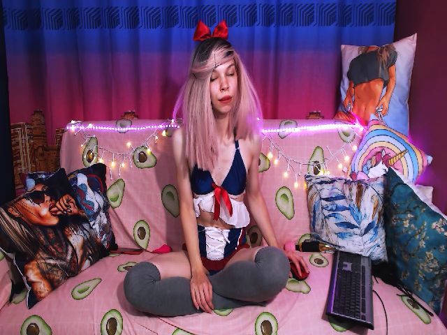 Live sex webcam photo for Lolly_Goddess #262551953