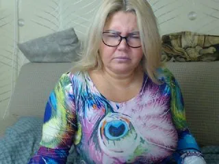 Live sex webcam photo for come2mom #240654971